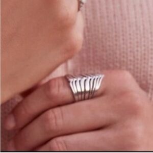 NWT Kendra Scott Liv Rhodium Ring